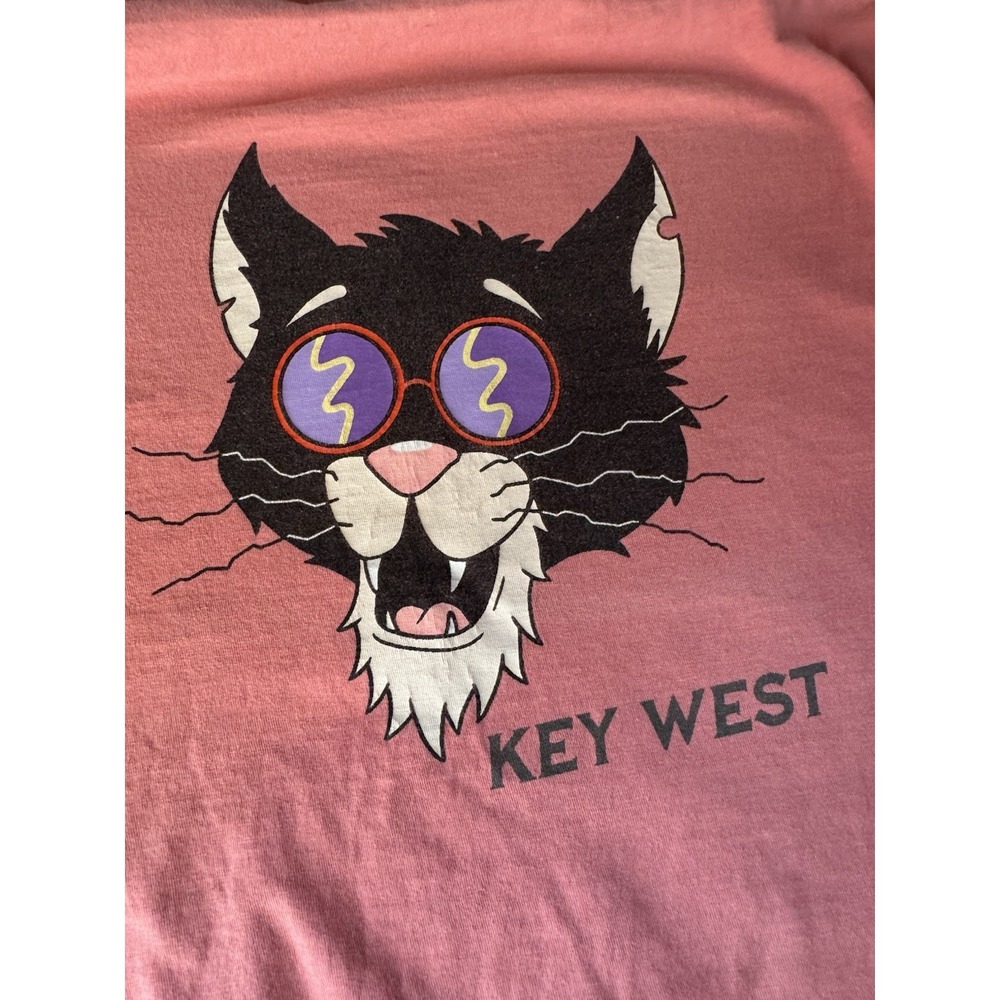 Vintage 2000s Key West Cat Sunglasses Tropical Pink Cotton Tee Size Med/Large